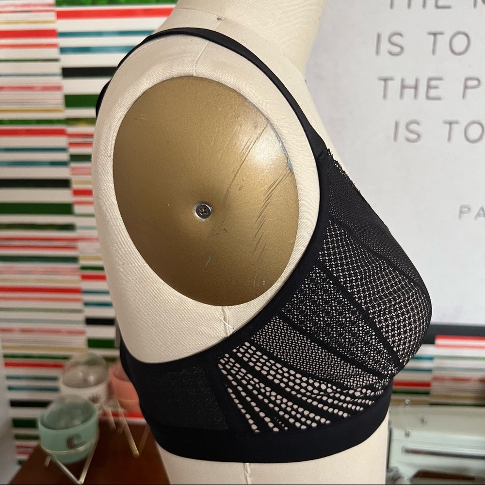Lululemon Awake To Lace Bra - Picture 2 of 8